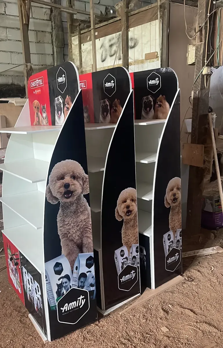 Floor Display Evo Pet Food untuk Minimarket di Tangerang Selatan
