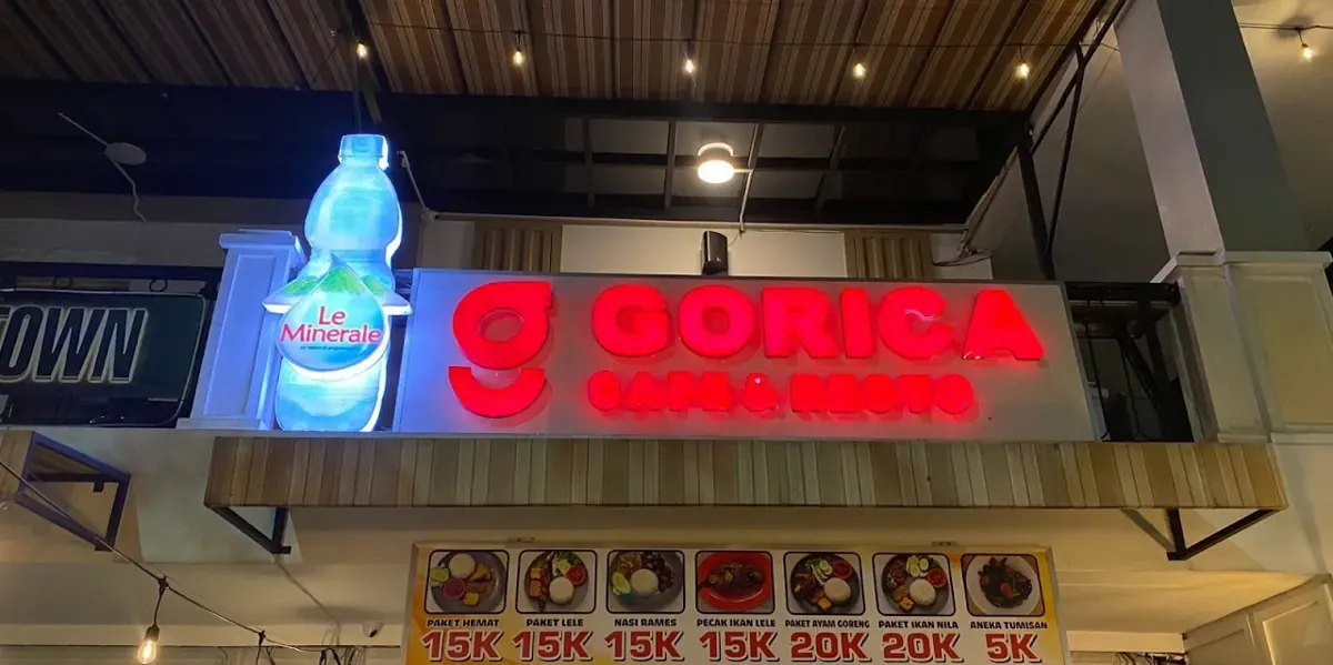 Huruf Timbul Akrilik & Signage Gorisa untuk Toko di Tangerang Selatan