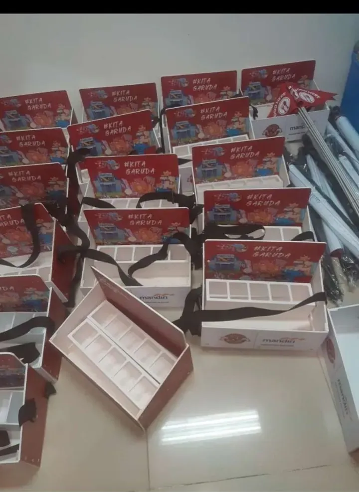 Quality Check Rak Display Sebelum Kirim ke Klien