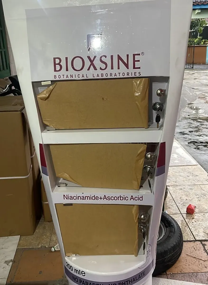 Rak Display Bioxsine Custom untuk Retail di Tangerang Selatan